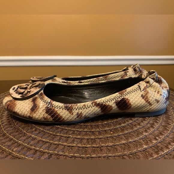 Tory Burch Minnie Travel Ballet Flat 7 M Snake Printed Leather Warm Roccia EUC - Picture 3 of 9